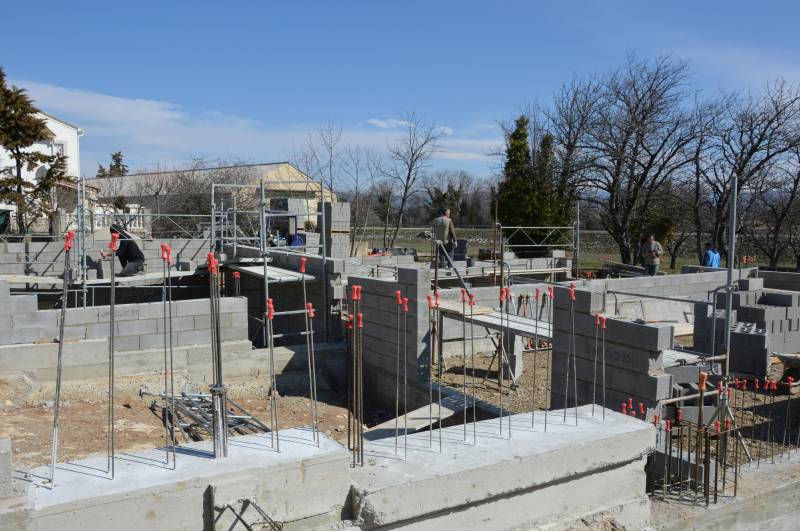 Vous créez votre entreprise, trouvez votre Décennale, entre Fos-sur-Mer, Arles et Cavaillon